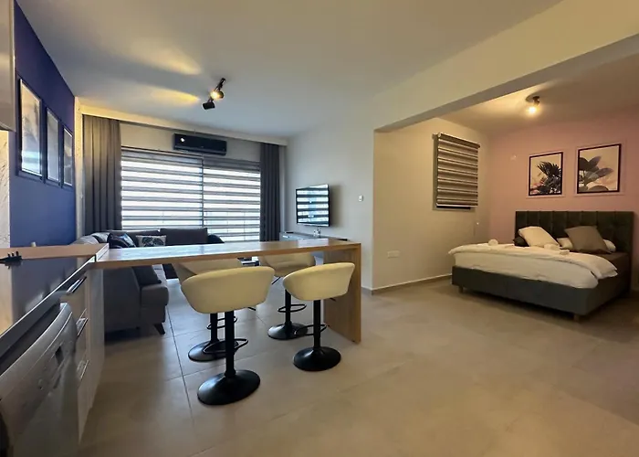 Caesar Clarus 33, Luxury 1-bedroom