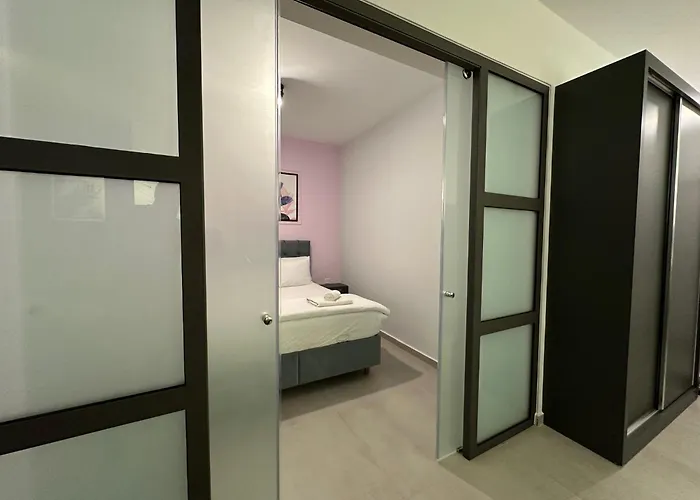 Caesar Clarus 33, Luxury 1-bedroom